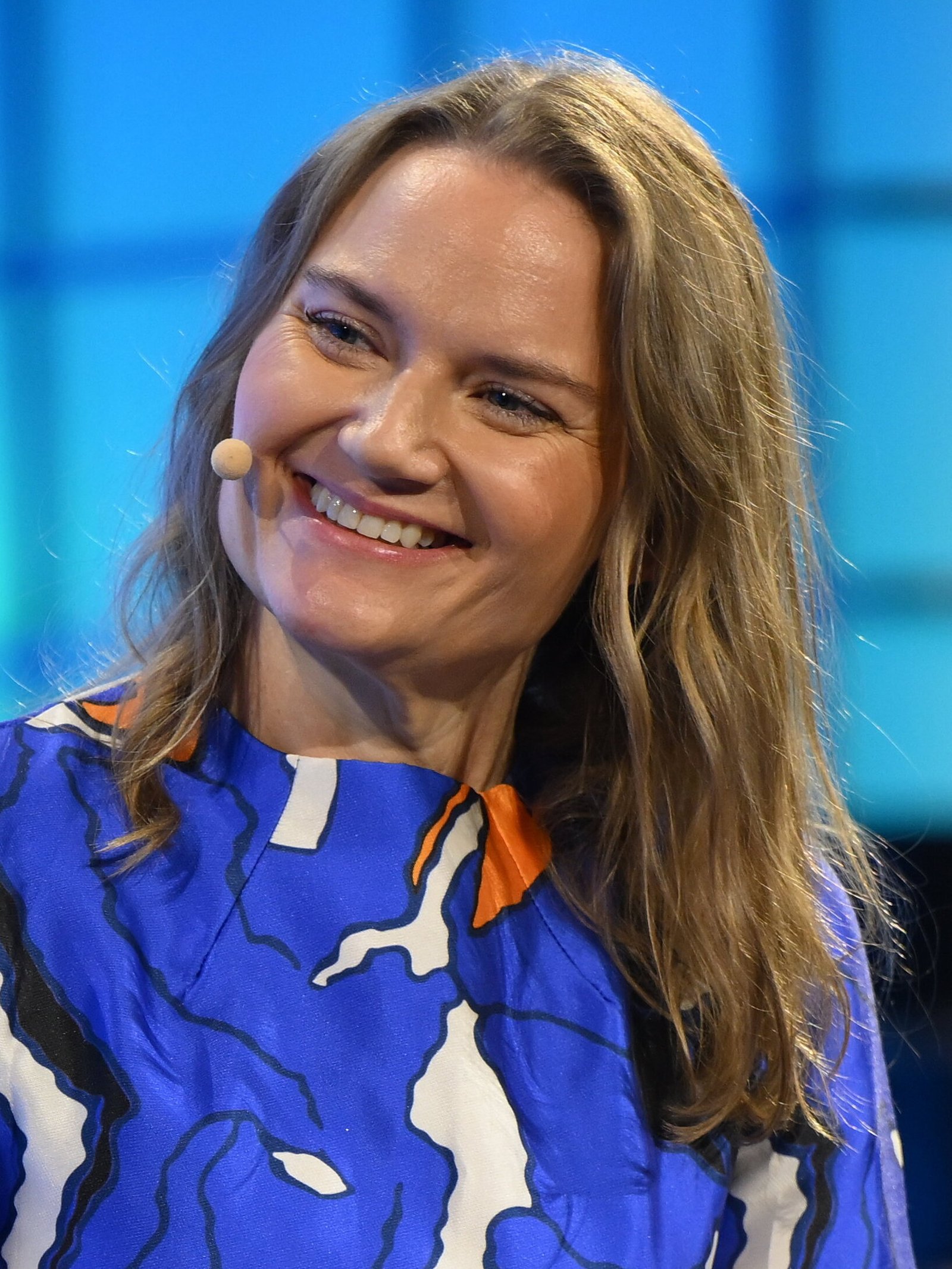 Jennifer Strong
